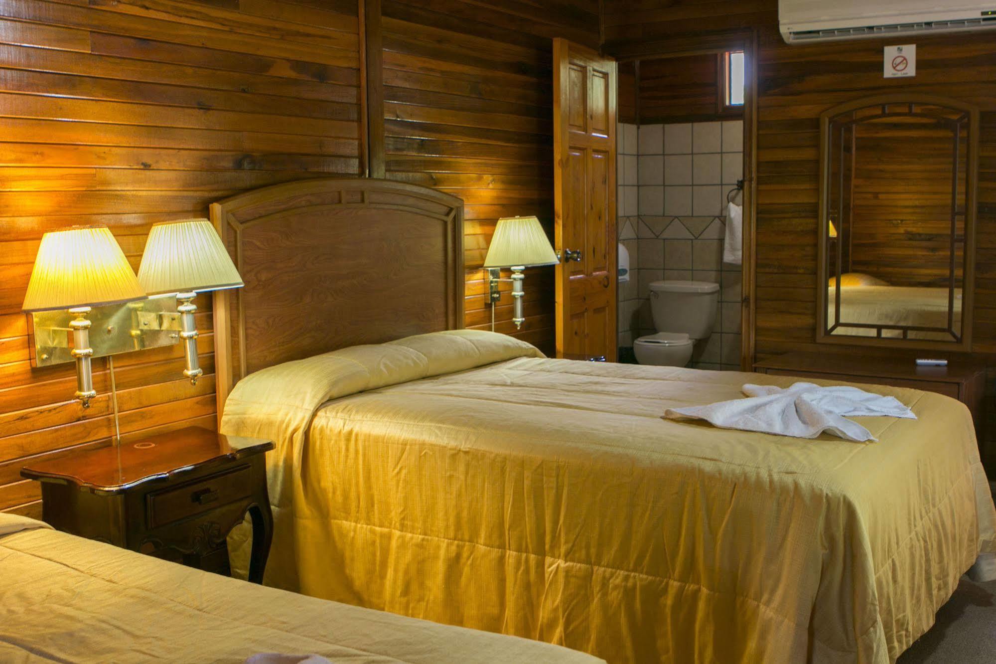 Santa Elena Lodge Cuajiniquil 외부 사진
